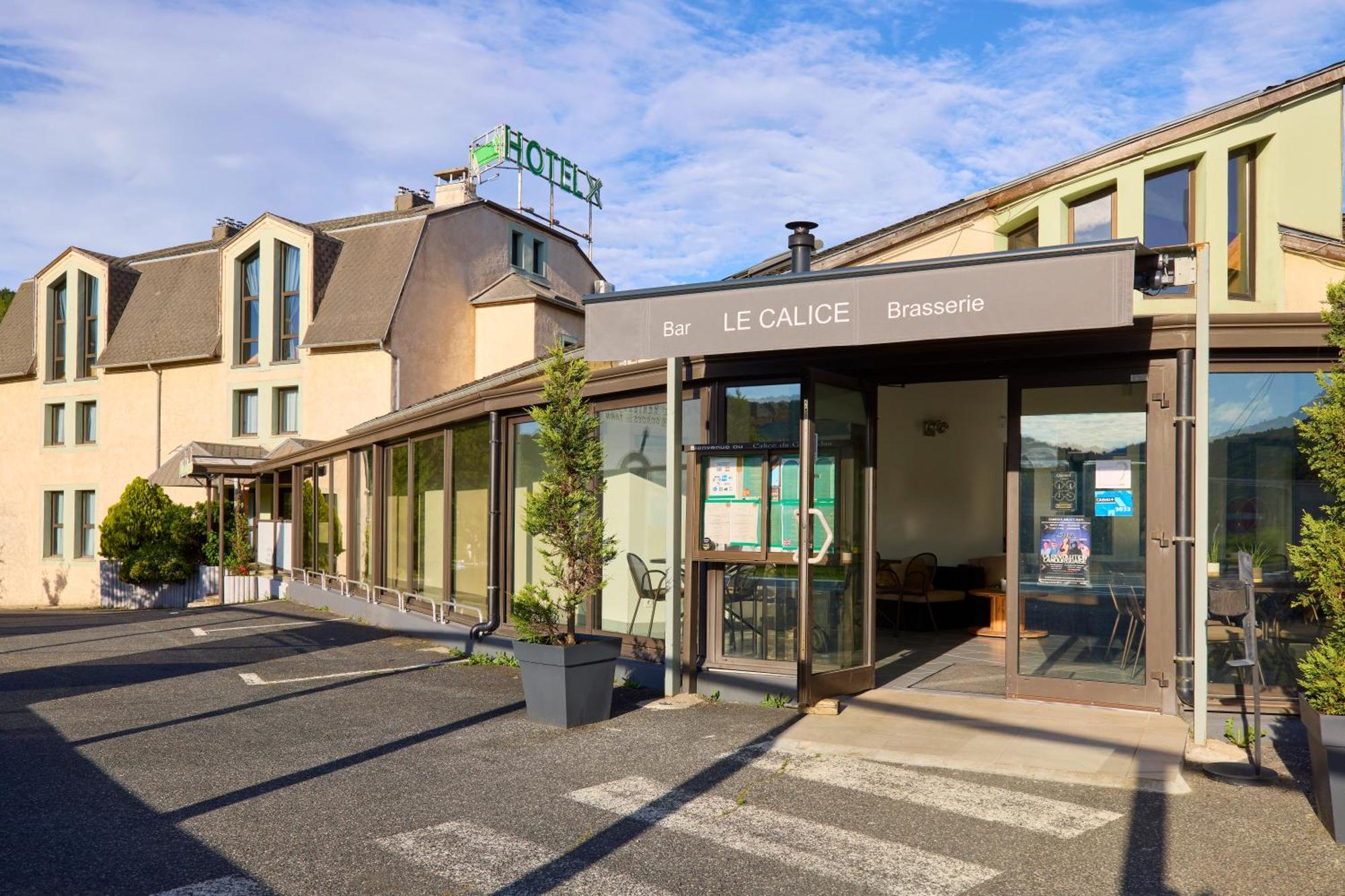 Hotel-Restaurant Le Calice Du Gevaudan - A75 Banassac Eksteriør billede