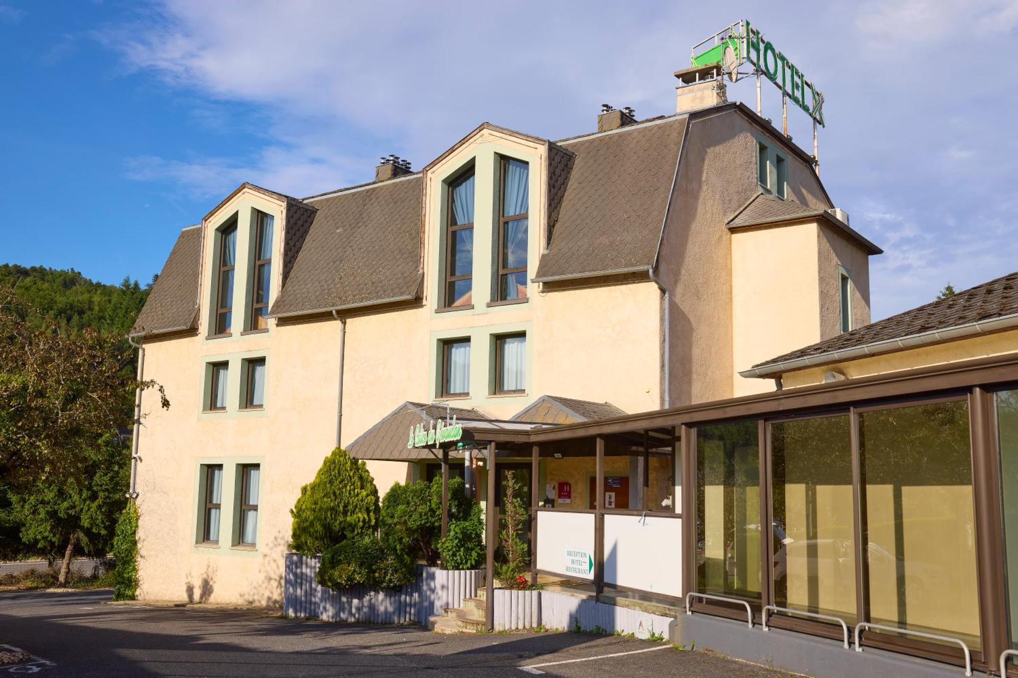 Hotel-Restaurant Le Calice Du Gevaudan - A75 Banassac Eksteriør billede